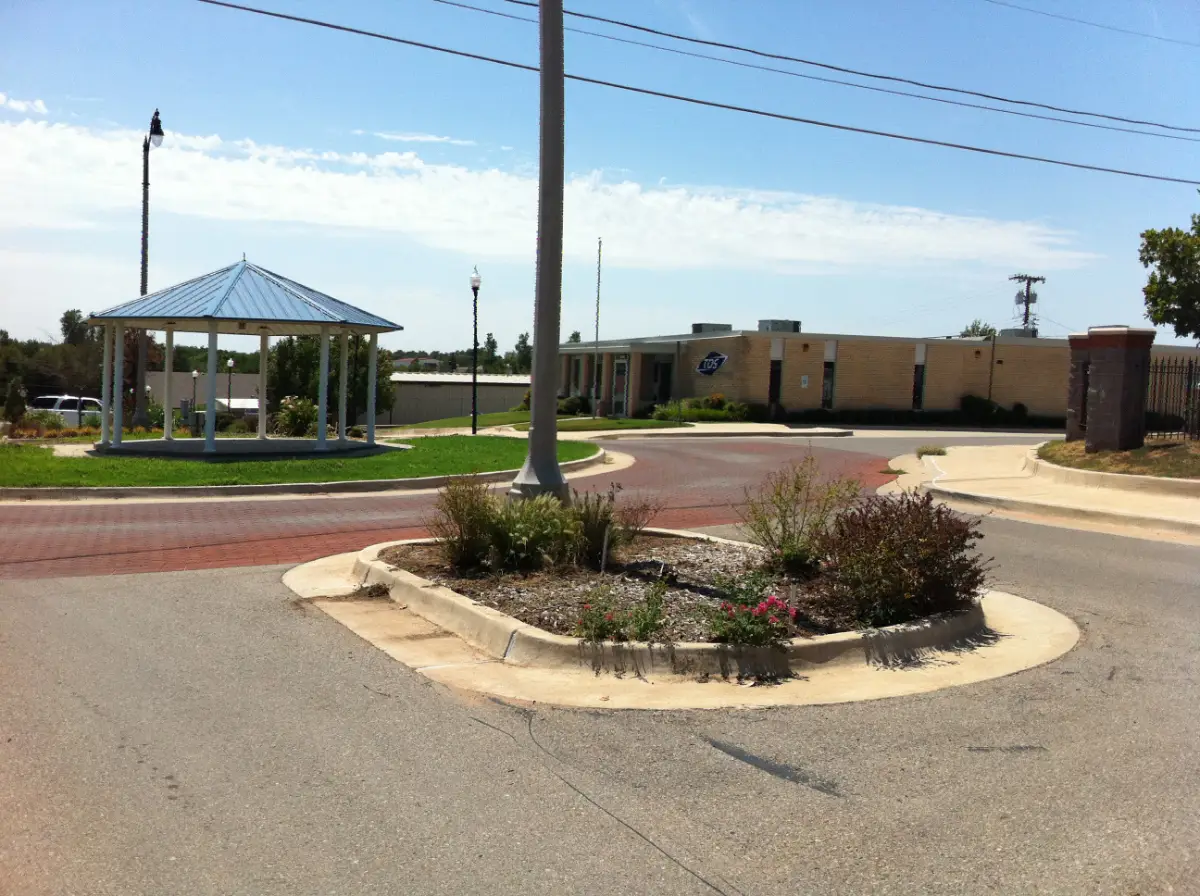 city-of-choctaw-old-landscaping-10