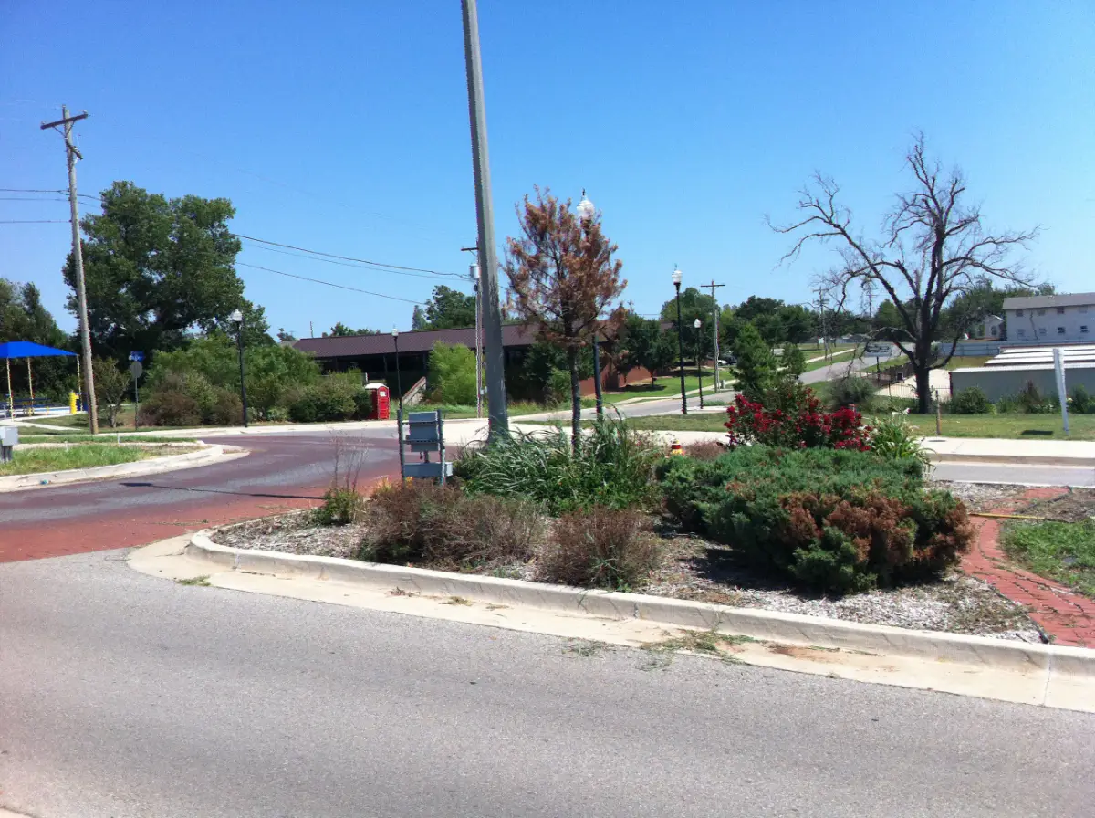 City of Choctaw old landscaping prior to Willis services 5 City of Choctaw old landscaping prior to Willis services 5