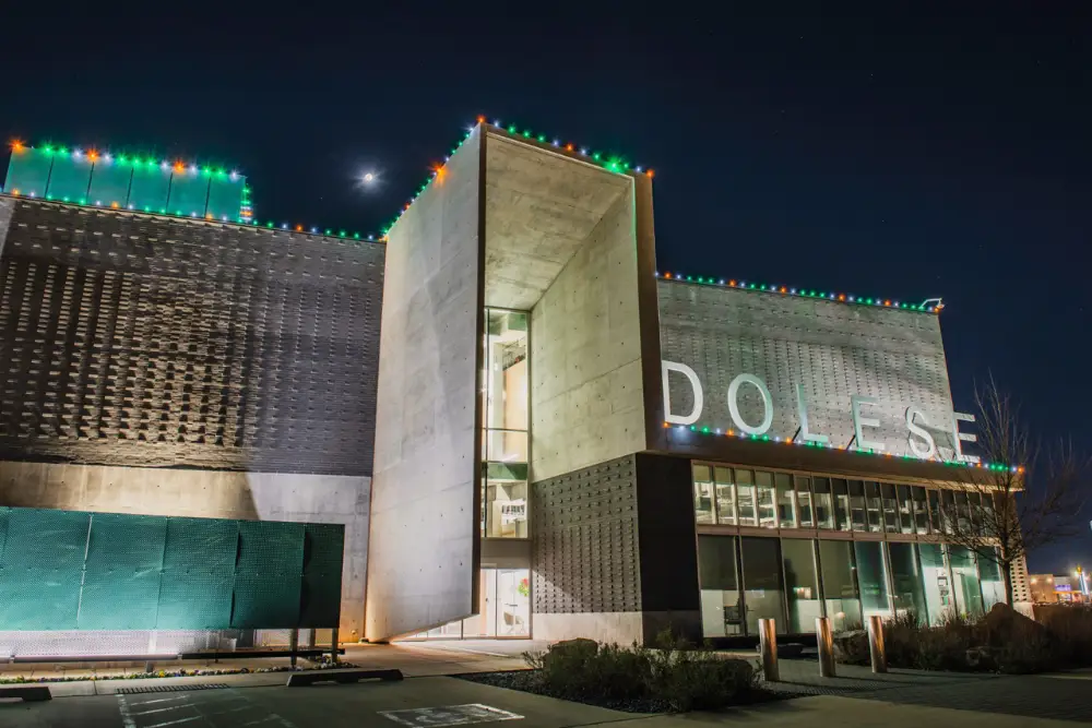Dolese headquarteres holiday lighting by Willis Commercial Landscaping Dolese headquarteres holiday lighting by Willis Commercial Landscaping